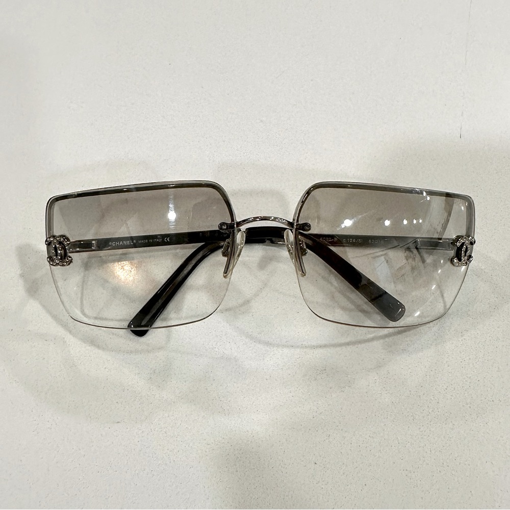 Vintage CHANEL silver 4092-B Sunglasses